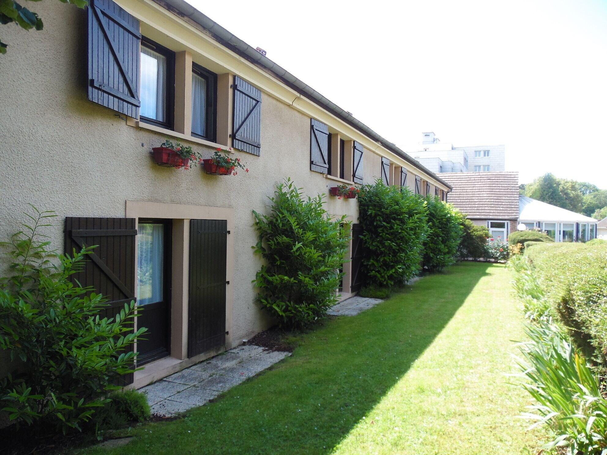 Kyriad Epernay Exterior photo
